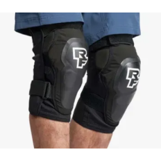 Захист коліна RACEFACE ROAM KNEE-STEALTH-MEDIUM